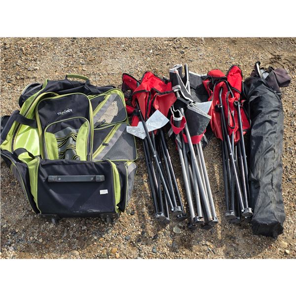 4 folding chairs, 1 suit case