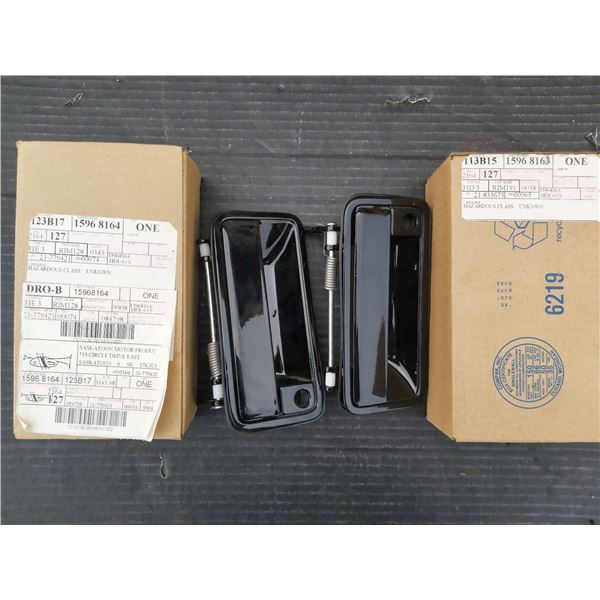 Automotive exterior door handles