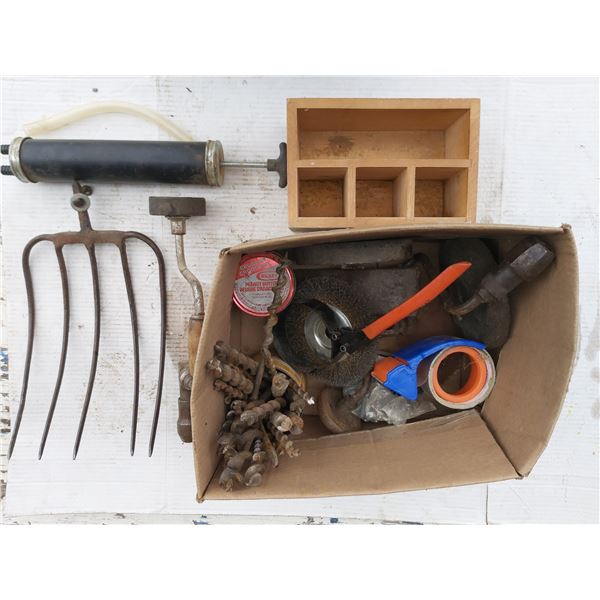 Lot of Hardware (Wooden box, farm workshop mechanics books)