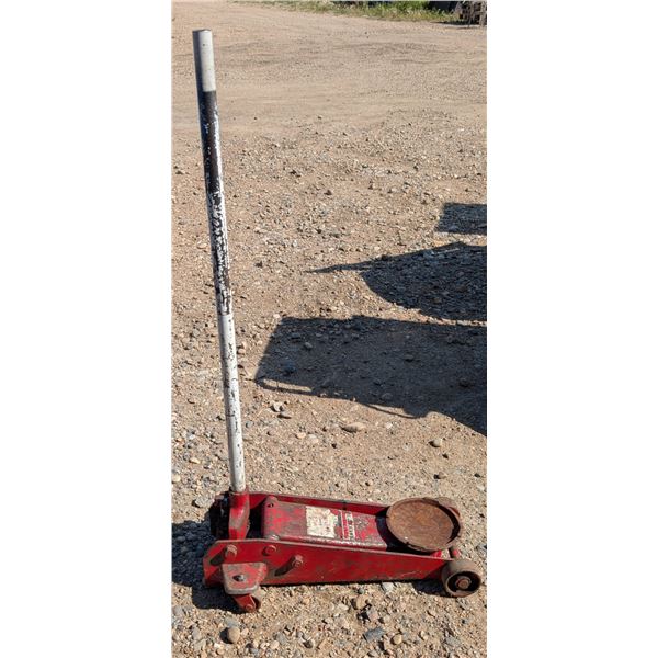 Black Hawk Model:67411 2 Ton Jack