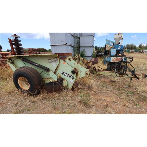 Schulte 2500 Giant Rock Picker