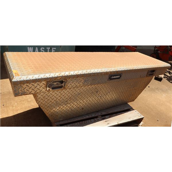 Husky 645968 Truck Bed Toolbox 70  x 19  x 22 H