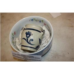 2 Pc Vintage Pottery Hall's & Williamsburg