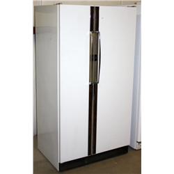 Ice Cold Amana Side by Side Refrigerator