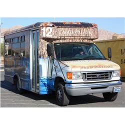 2005 Ford E350 Super Duty    #12