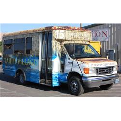 2003 Ford E350 Super Duty    #15