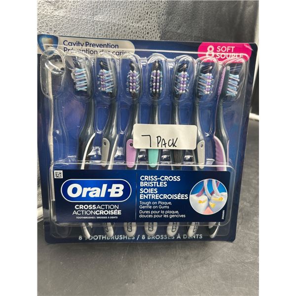 Oral-B CrossAction Soft Bristle Toothbrushes – 7 Count