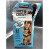 Image 2 : Kirkland Soft & Chewy Granola Bars 1.54kg, 64 Bars, Chocolate Chip Flavor