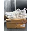 Image 2 : ASICS Gel-Nimbus 26 Running Shoes, Men’s Size 9, White/Yellow Design