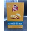 Image 2 : Krispy Kernels Salt & Vinegar Peanuts, 12-Pack of 60g
