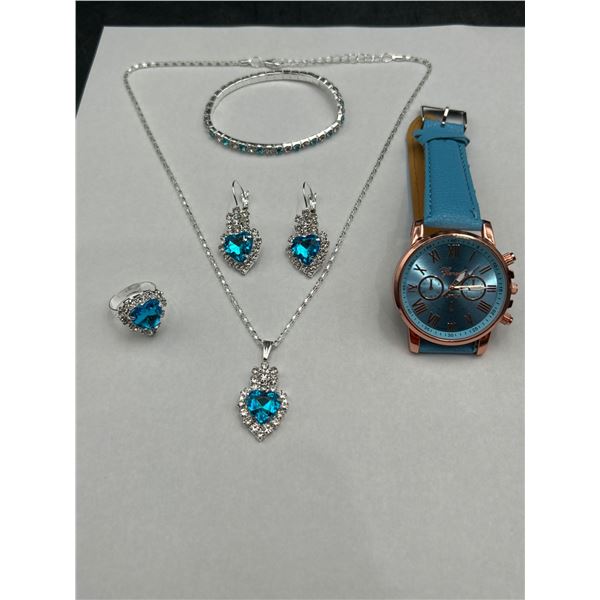 Heart-Shaped Jewelry Set with Analog Watch
