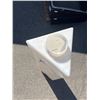 Image 3 : 25 Gallon Corner Water Caddy Witch hose spigot