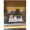 Image 4 : LED Panel with User Manual and Accessories