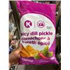 Image 2 : Circle K Spicy Dill Pickle Potato Chips 8 x 180g