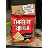 Image 2 : Cheez-It Crunch Sharp White Cheddar Crackers 6 x 92g