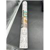 Image 2 : Duck EasyLiner Smooth Top Taupe Damask, 20 In x 6 Ft