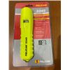Image 2 : Pelican 3345 Dual-Beam LED Flashlight with Adjustable Dimming