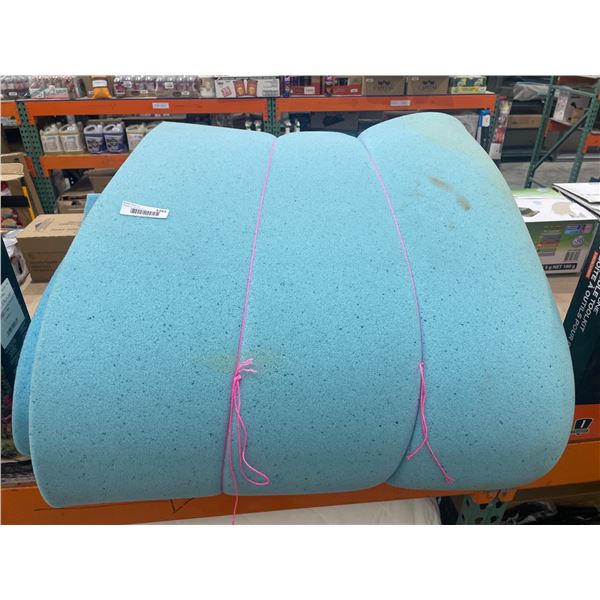 Cylindrical Blue Foam Roll for Various Applications