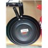 Image 2 : T-fal Skillet Set, 3-piece