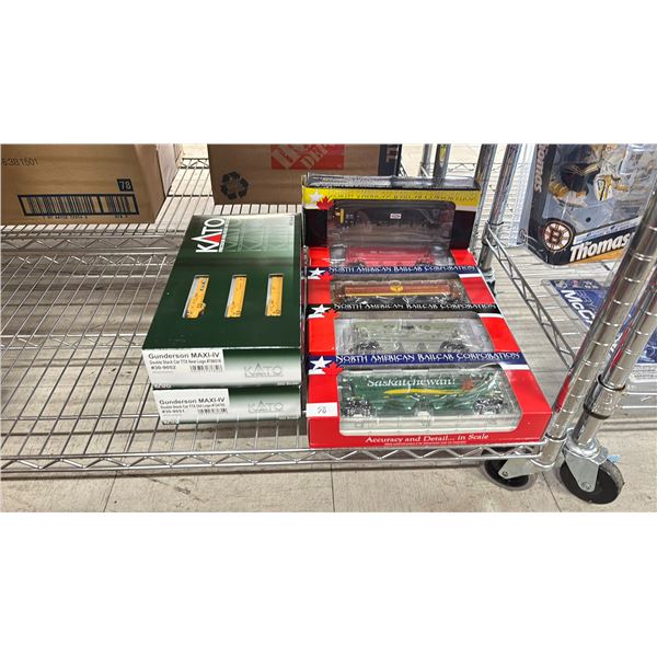 (5) ASSORTED NORTH AMERICAN RAIL CORPORATION HO SCALE MODEL TRAINS & (2) KATO GUNDERSON MAXI-IV
