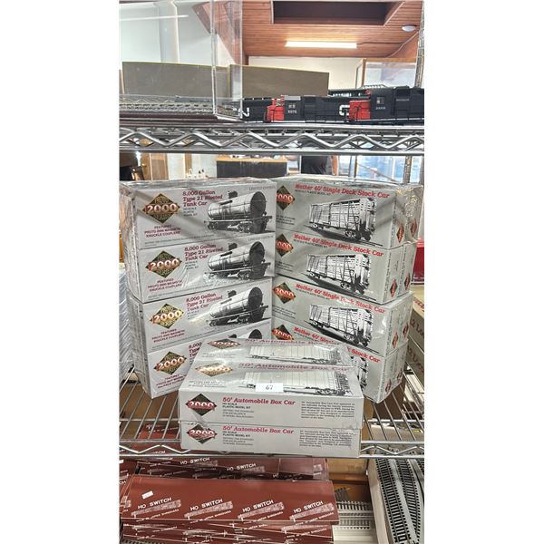 (5) ASSORTED SEALED LIFE-LIKE PROTO 2000 SERIES HO SCALE PLASTIC MODEL KIT 4-PACKS