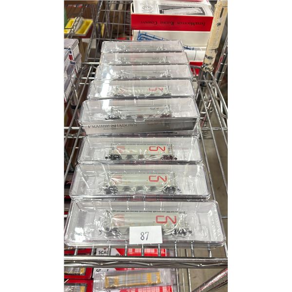 (13) ASSORTED PRAIRIE SHADOWS MODEL RAILWAY CO. CANADIAN NATIONAL N 3800 HOPPER MODEL TRAINS