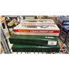 Image 1 : (2) WALTHERS N SCALE FREIGHT CARS, KATO PRECISION RAILROAD MODELS N SCALE SMOOTH SIDE PASSENGER CAR