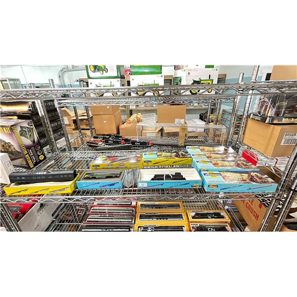 SHELF OF ASSORTED ATHEARN HO SCALE MODEL TRAINS