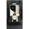 Image 2 : MEN'S ERNEST FERDINAND DAY/DATE WATCH WITH LEATHER STRAP IN BOX: 3ATM WATER RESISTANT