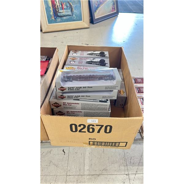 BOX OF PROTO 2000 SERIES HO SCALE PLASTIC MODEL KITS - 50' AUTOMOBILE BOX CARS, 8,000 GALLON TYPE