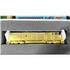Image 6 : BOX OF ASSORTED OVERLAND MODELS HO SCALE TRAINS