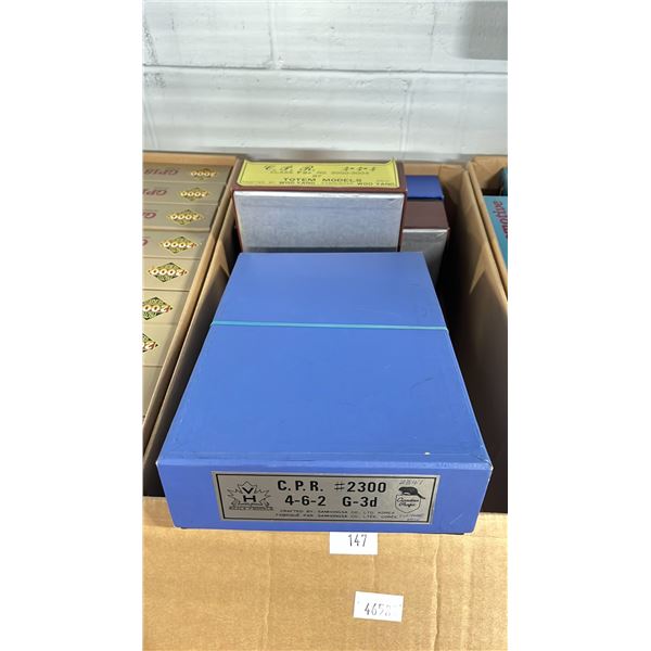 BOX OF ASSORTED CANADIAN PACIFIC RAILWAY HO SCALE MODEL TRAINS
