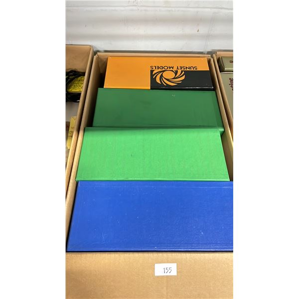 BOX OF ASSORTED CANADIAN PACIFIC RAILWAY, OVERLAND MODELS & SUNSET MODELS HO SCALE MODEL TRAINS