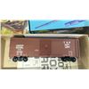 Image 3 : BOX OF ASSORTED ATHEARN MINIATURE HO SCALE MODEL TRAINS