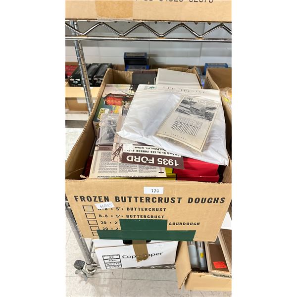 BOX OF ASSORTED ATLAS HO SCALE MODEL TRAINS & MODEL TRAIN SCENIC ACCESSORIES
