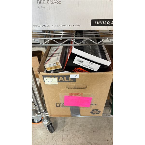 BOX OF ASSORTED RDC HO SCALE MODEL TRAINS & MORE