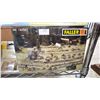Image 4 : BOX OF MODEL TRAIN SCENERY/LANDSCAPE ACCESSORIES & BOX OF WIRE