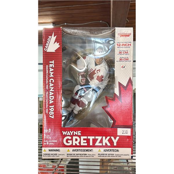 TEAM CANADA 1987 WAYNE GRETZKY ACTION FIGURE