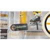Image 2 : NHL LEGENDS SERIES 3 BOBBY ORR ACTION FIGURE
