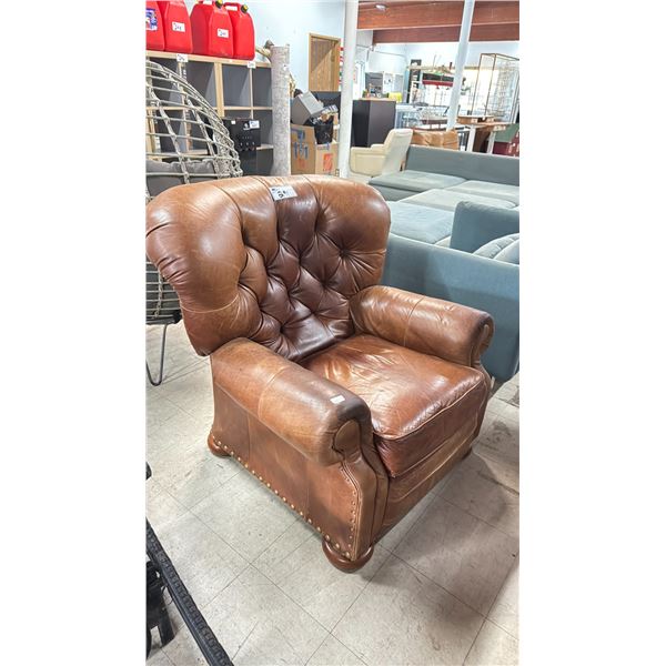 BROWN LA-Z-BOY LEATHER CHAIR