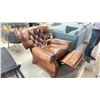 Image 2 : BROWN LA-Z-BOY LEATHER CHAIR