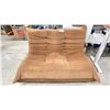 Image 1 : BROWN MODERN LOOK COUCH