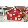 Image 1 : HANDMADE DOLL HOUSE