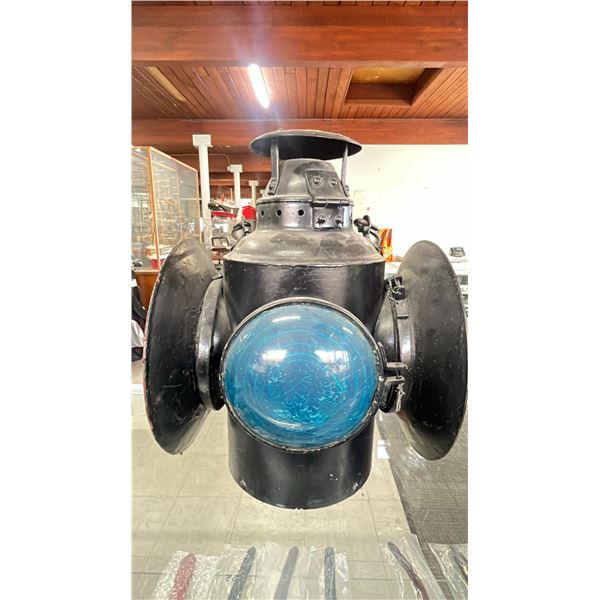 VINTAGE HLP RAILWAY LIGHT