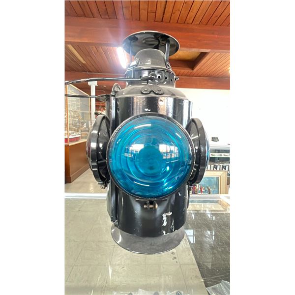 VINTAGE HLP RAILWAY LIGHT
