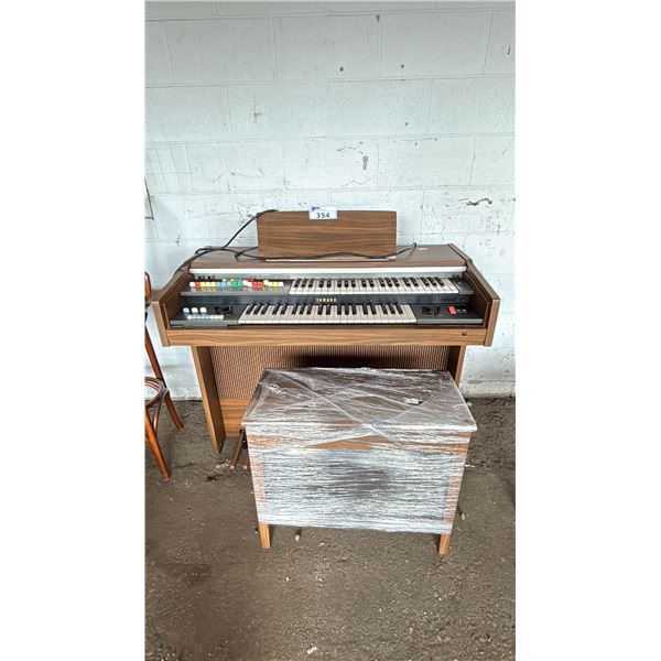 YAMAHA ELECTRIC ORGAN WITH BENCH