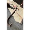 Image 2 : HEAVY DUTY LOG SKIDDING TONGS & A VINTAGE STAKE ANVIL