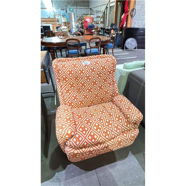 VINTAGE ORANGE ARMCHAIR