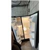 Image 2 : WHIRLPOOL BLACK FRENCH DOOR 33"W REFRIGERATOR WITH WATER & ICE DISPENSER