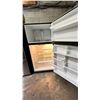 Image 2 : KENMORE STAINLESS STEEL 33"W TOP FREEZER REFRIGERATOR